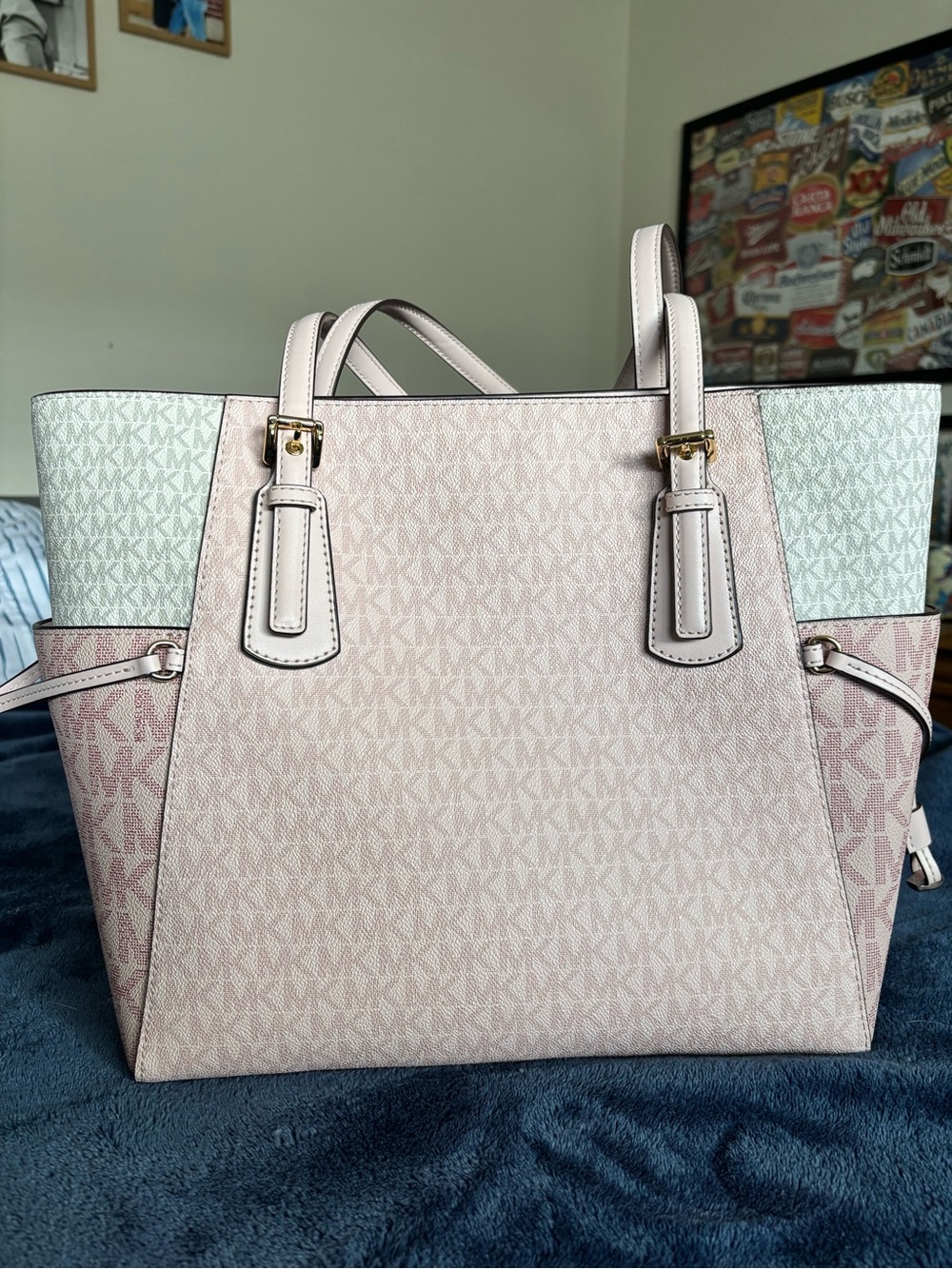 Michael Kors Pale Pink Signature Tote with Gold Hardware - Picture 2 of 3